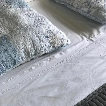 Bed & Breakfast Domaine De Peilhan Roujan